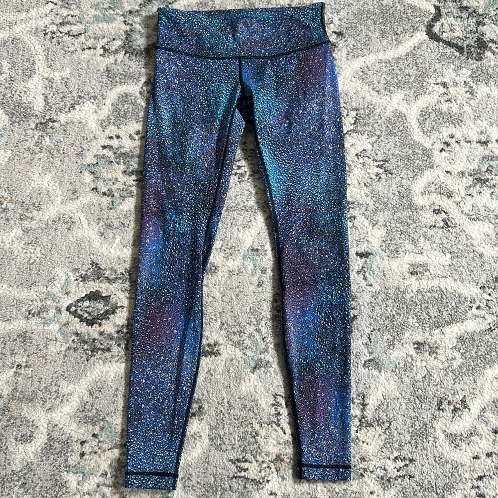 Lululemon Wunder Under in Strive Multi Black